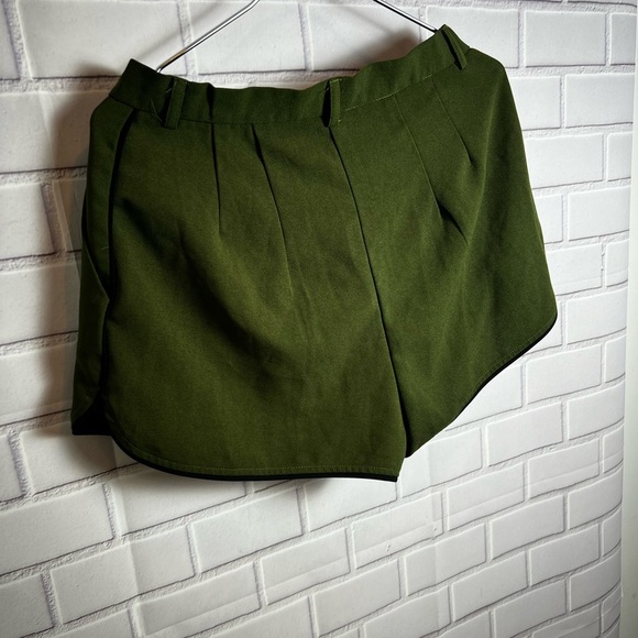 Green High Waist Shorts by love & liberty juniors size L - Picture 6 of 8